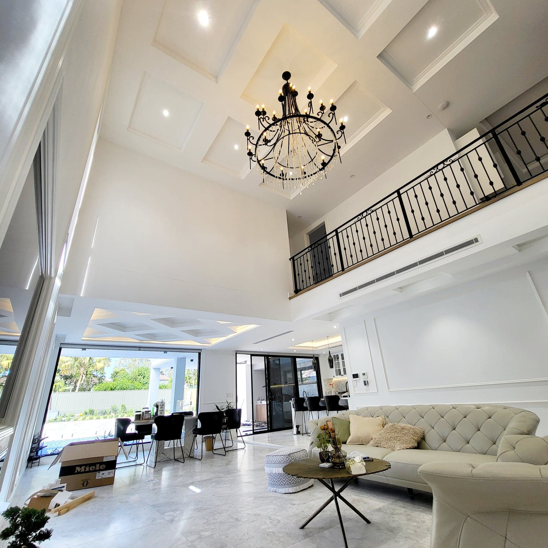 Seaforth Ave outdoor area